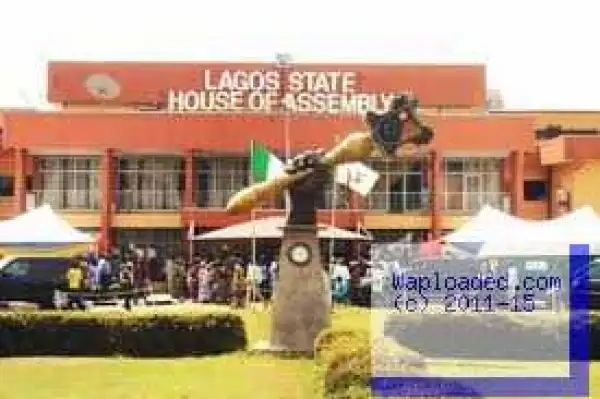 Govt must recover stolen funds from corrupt public officials – Lawmakers